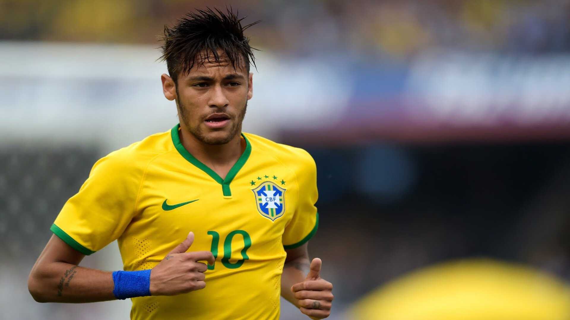 亚洲杯中国足球爆冷 球迷呼吁体系改革，中国足球队亚洲杯