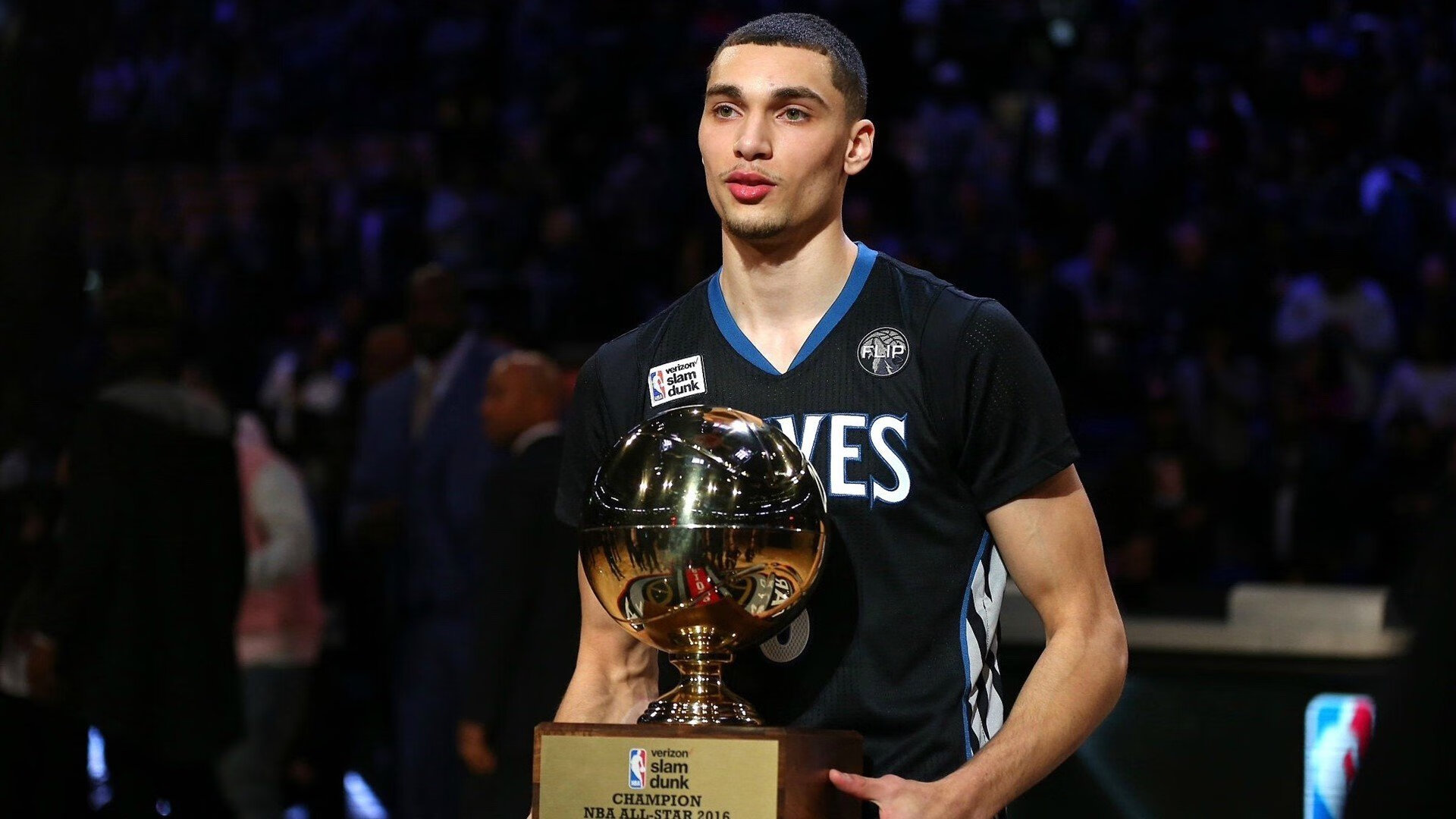 波兰选手再度晋级大赛四强，表现亮眼，波兰6名选手