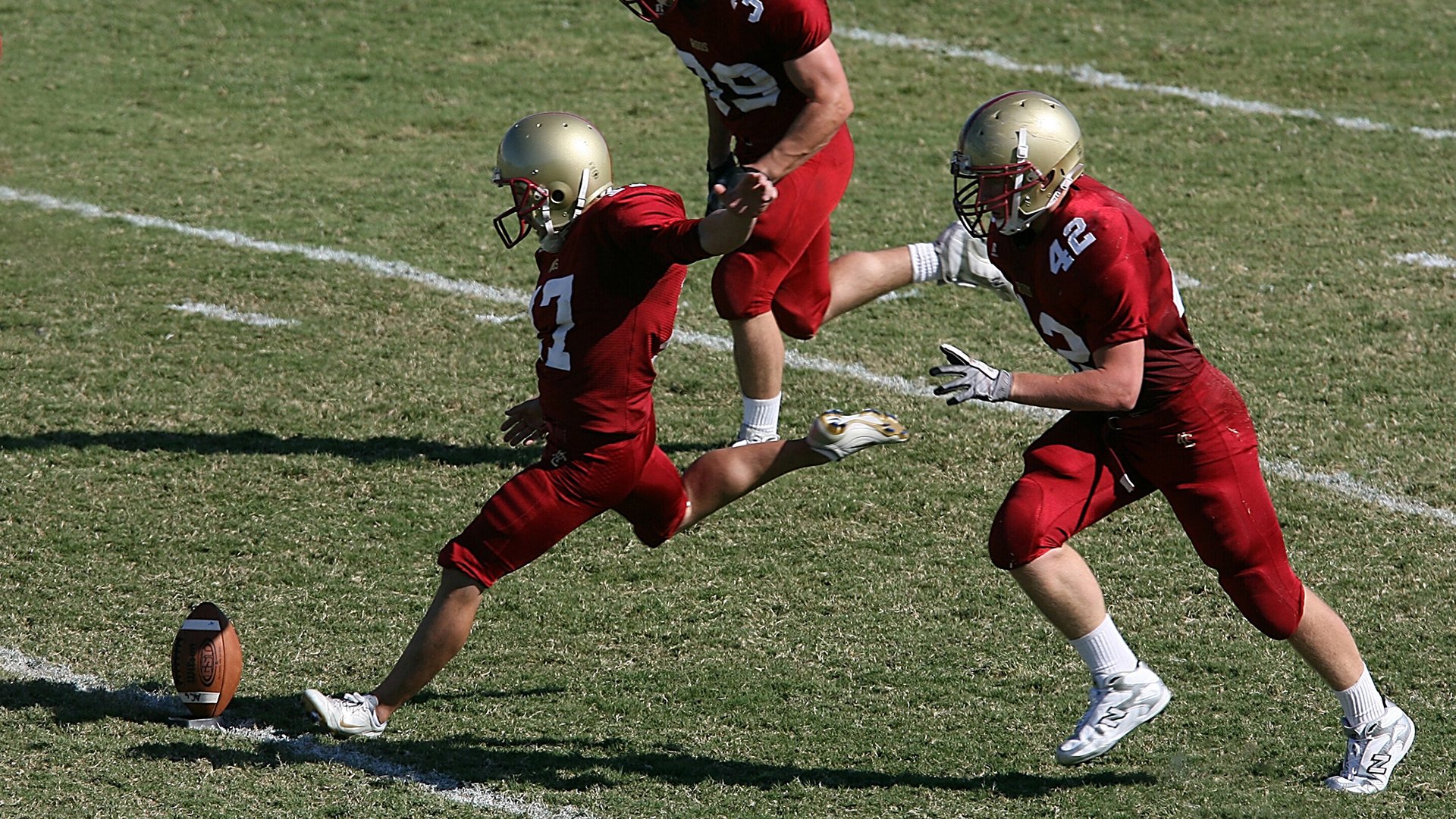 法甲球队通过语言情境模拟提升比赛中多国籍沟通效率，法甲说什么语言